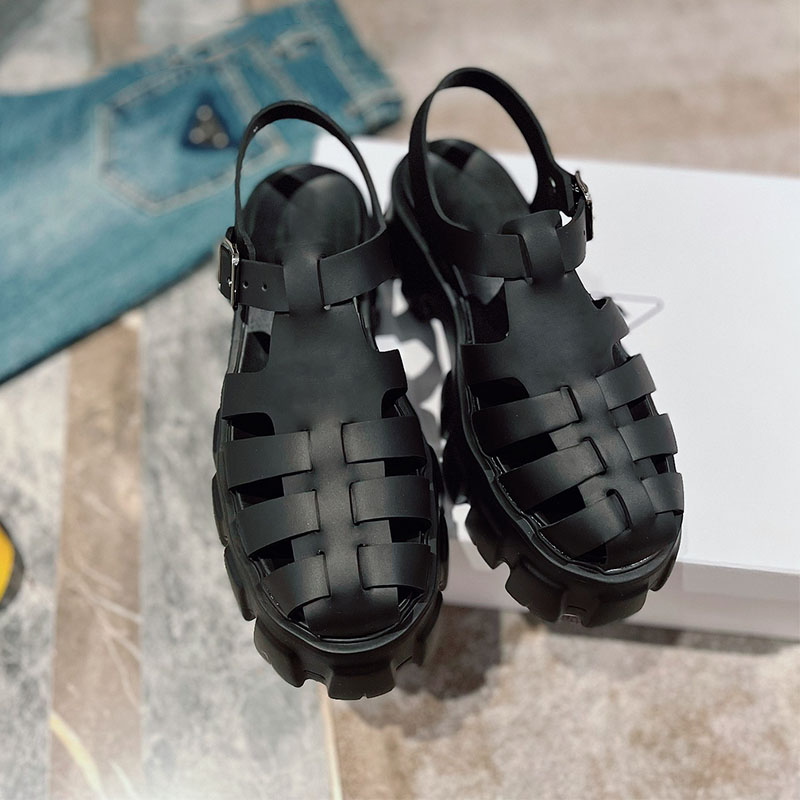2022 Spring New Women's Sandals Fashionplatform Sandals Retro British Style Buckle Strap Design Internet Celebrity Muffin Shoes
2022 Spring New Women's Sandals Fashionplatform Sandals Retro British Style Buckle Strap Design Internet Celebrity Muffin Shoes