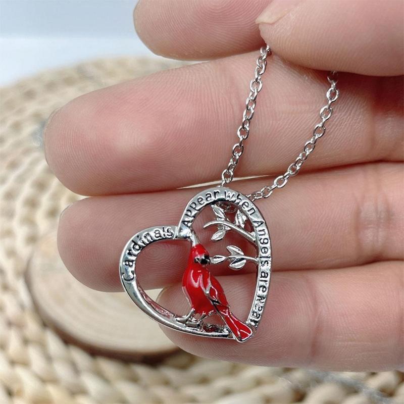 Pendant Necklaces Fashion Cardinal Bird Necklace For Women Vintage Letter Always In My Heart Dangle Female Charm Jewelry GiftsPendant
Pendant Necklaces Fashion Cardinal Bird Necklace For Women Vintage Letter Always In My Heart Dangle Female Charm Jewelry GiftsPendant