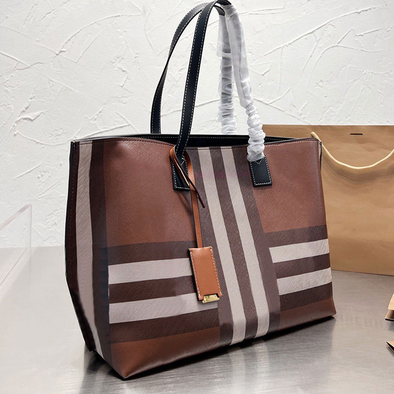 Shopping bags Shoulder Tote Bag Women plaid pillow bag crossbody Boston pouch hand Large size Sac handbag Purse lady Fashion letters, Box
Shopping bags Shoulder Tote Bag Women plaid pillow bag crossbody Boston pouch hand Large size Sac handbag Purse lady Fashion letters, Box