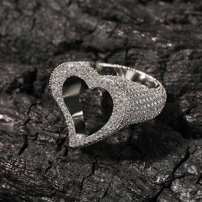 Cluster Rings Hip Hop Micro Paved 3A Cubic Zirconia Bling Out Hollow Heart Finger For Women Men Rapper Jewelry Gold Silver ColorCluster Clus
Cluster Rings Hip Hop Micro Paved 3A Cubic Zirconia Bling Out Hollow Heart Finger For Women Men Rapper Jewelry Gold Silver ColorCluster Clus