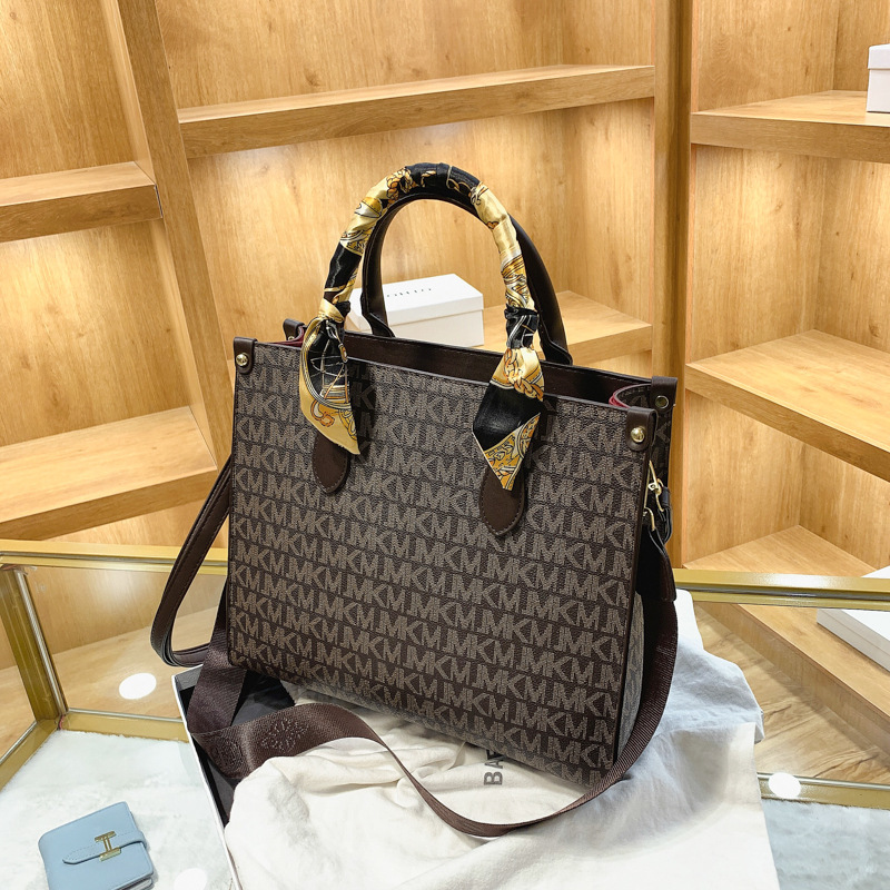 Wholesale ladies leathers shoulder bags elegant classic printed handbag street personality contrast leather tote bag large capacity ribbon bow fashion backpack, Gray2-0223
Wholesale ladies leathers shoulder bags elegant classic printed handbag street personality contrast leather tote bag large capacity ribbon bow fashion backpack, Gray2-0223