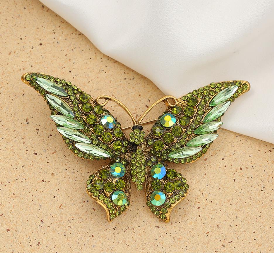 Rhinestone Butterfly Brooch Christmas Birthday Lapel Jewelry Gift Crystal Silver Plated Animal Insect Corsage Pin Bling Fashion Women Girl Accessories