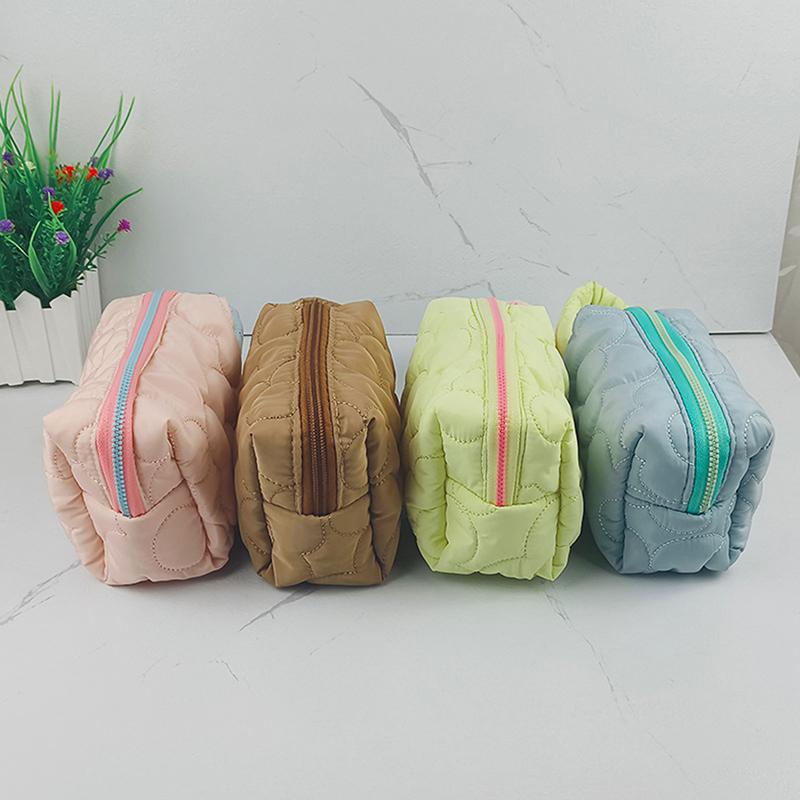 Cosmetic Bags & Cases Ins Korean Quilted Women 2022 Fashion Large Capacity Makeup Storage Bag Beauty Case For GirlsCosmetic, Yellow
Cosmetic Bags & Cases Ins Korean Quilted Women 2022 Fashion Large Capacity Makeup Storage Bag Beauty Case For GirlsCosmetic, Yellow