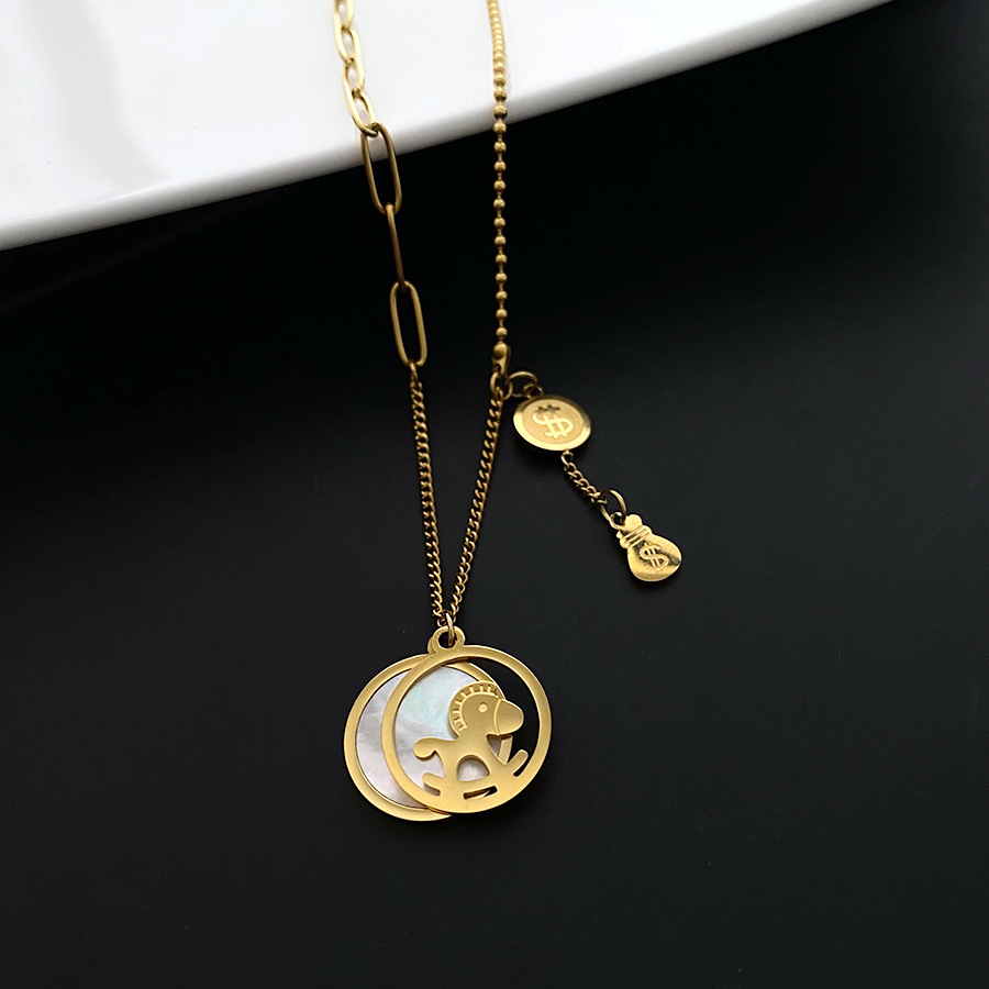 Classic Design Shell Base Horse Pendant Necklace for Women Gift