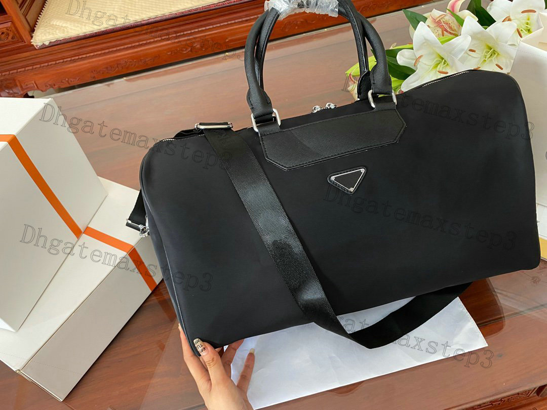 Travel Luggage Suitcase Trunk Bag Business Casual Black Two Handle Handbag Long Strap for Shoulder Carry Shoulderbag Zipper Closure Front Pocket Coins Purese
Travel Luggage Suitcase Trunk Bag Business Casual Black Two Handle Handbag Long Strap for Shoulder Carry Shoulderbag Zipper Closure Front Pocket Coins Purese