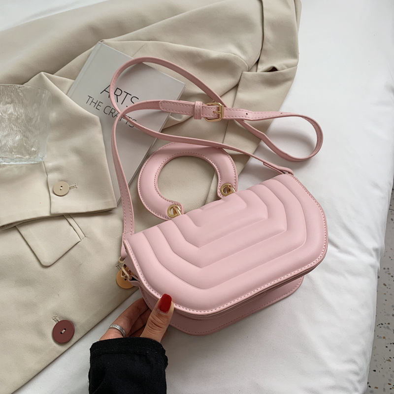 PU Leather Mini Women Designer Handbags Girl Shopper Purse Fashion Casual Solid Color Stripe Ring Handle Crossbody Bags 220616, Mise
PU Leather Mini Women Designer Handbags Girl Shopper Purse Fashion Casual Solid Color Stripe Ring Handle Crossbody Bags 220616, Mise