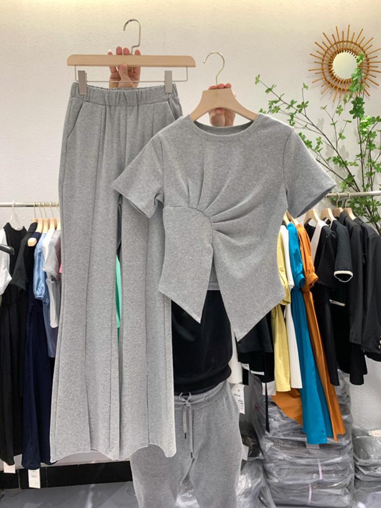 Women' Two Piece Pants Split Casual Flared Slim Short T-shirt Two-piece Sports Suit Women Women, Black
Women' Two Piece Pants Split Casual Flared Slim Short T-shirt Two-piece Sports Suit Women Women, Black
