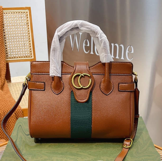 designer bags Shoulder bag Women Handbags Purse High Quality Cross Body Shoulder Handbag Genuine Leather Fashion Crossbody Messenger Large capacity shopping 01, Make up the difference
designer bags Shoulder bag Women Handbags Purse High Quality Cross Body Shoulder Handbag Genuine Leather Fashion Crossbody Messenger Large capacity shopping 01, Make up the difference