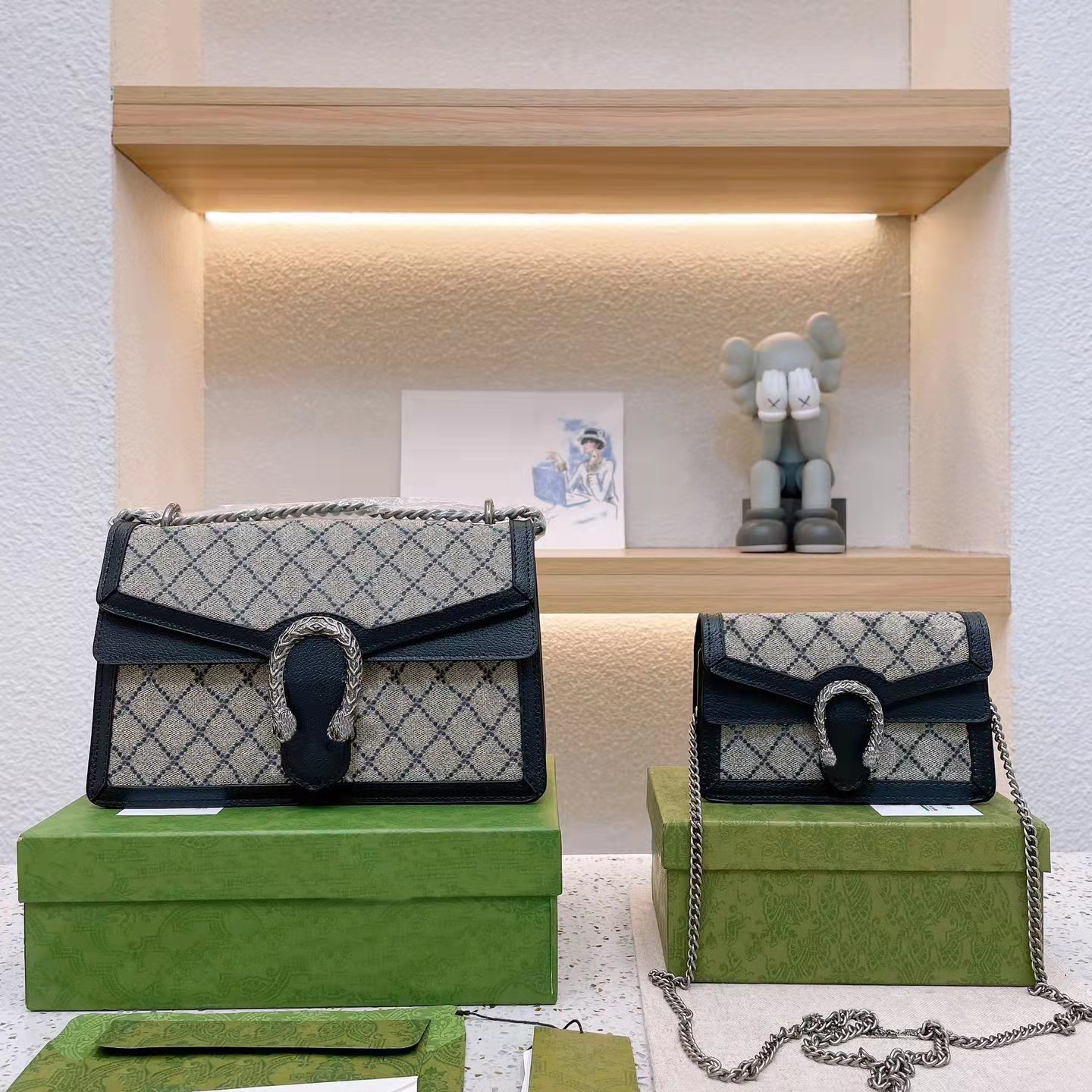 2022 Women Designer Handbag Mini Tote Envelope Bag Cross Body Flap Handbags Wallet Crossbody Shoulder Chain Clutch Velour Purse New Luxury Diony sus, Color 3
2022 Women Designer Handbag Mini Tote Envelope Bag Cross Body Flap Handbags Wallet Crossbody Shoulder Chain Clutch Velour Purse New Luxury Diony sus, Color 3