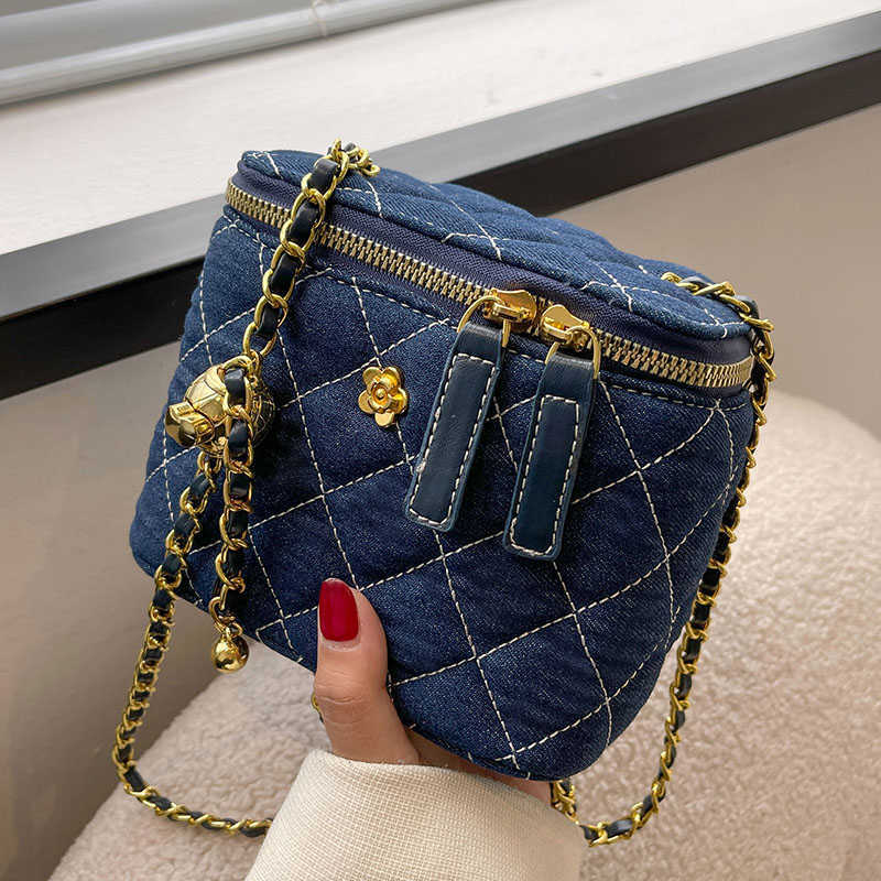 Denim Quilt Mini Shape Pu Leather Box Crossbody Bag 2022 Cute Totes Designer Handbag Brand Luxury Shoulder, Wathet
Denim Quilt Mini Shape Pu Leather Box Crossbody Bag 2022 Cute Totes Designer Handbag Brand Luxury Shoulder, Wathet