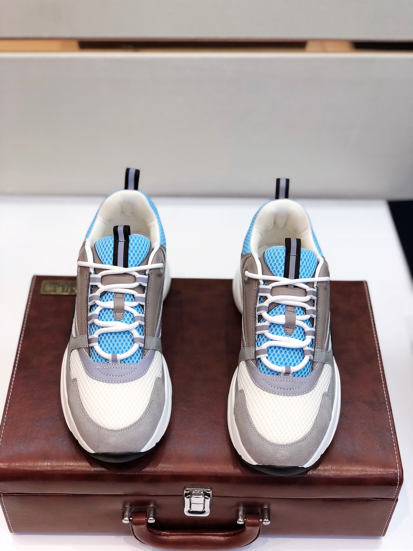 2022 year fashions mens Track luxury designer wonderful Sneaker Casual designer shoes ~ tops Mens Shoes Trainers EU SIZE 38-46, Multi 4
2022 year fashions mens Track luxury designer wonderful Sneaker Casual designer shoes ~ tops Mens Shoes Trainers EU SIZE 38-46, Multi 4
