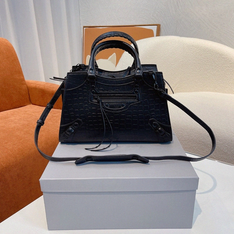 Designer Neo Classic Bag Women Handbags Crossbody Motorcycle Bags Genuine Mini Leather Fashion Trend Ladies Black Handle Purses z29B#, I need see other product
Designer Neo Classic Bag Women Handbags Crossbody Motorcycle Bags Genuine Mini Leather Fashion Trend Ladies Black Handle Purses z29B#, I need see other product