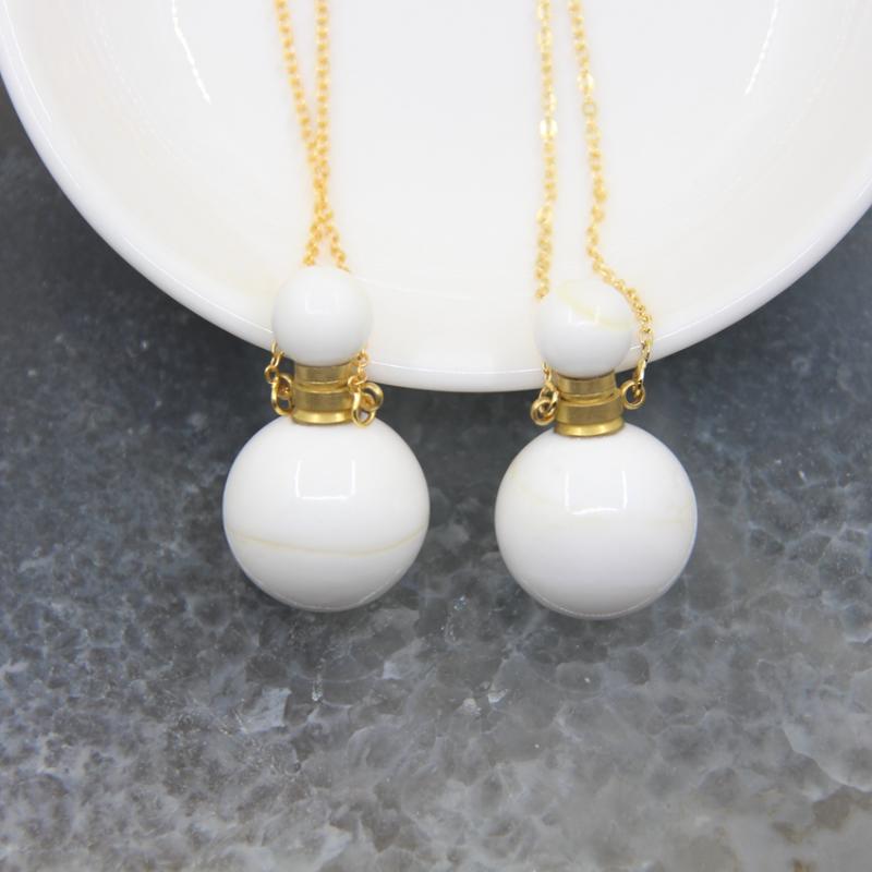 Pendant Necklaces Natural White Tridacna Round Bead Perfume Bottle Necklace For Women Gift Essential Oil Diffuser Vial Memorial JewelryPenda
Pendant Necklaces Natural White Tridacna Round Bead Perfume Bottle Necklace For Women Gift Essential Oil Diffuser Vial Memorial JewelryPenda