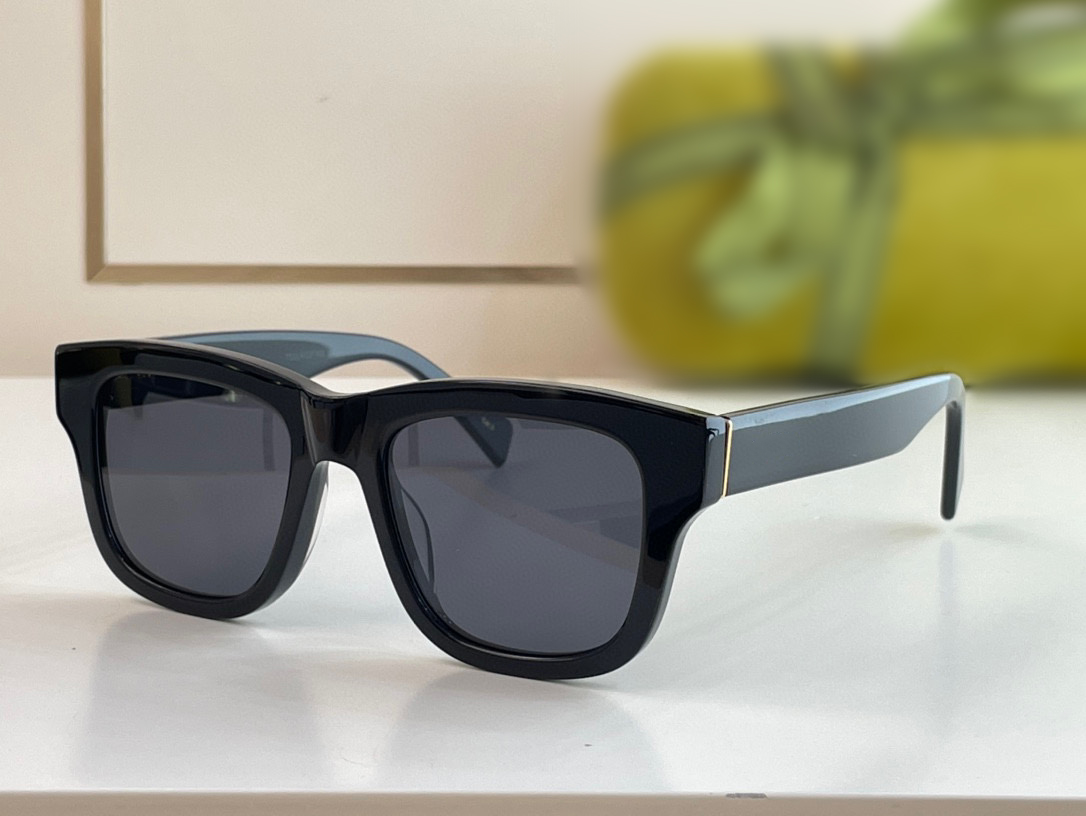 Sunglasses For Unisex Summer 1135 Style Anti-Ultraviolet Retro Plate Square Full Frame Glasses Random Box
Sunglasses For Unisex Summer 1135 Style Anti-Ultraviolet Retro Plate Square Full Frame Glasses Random Box