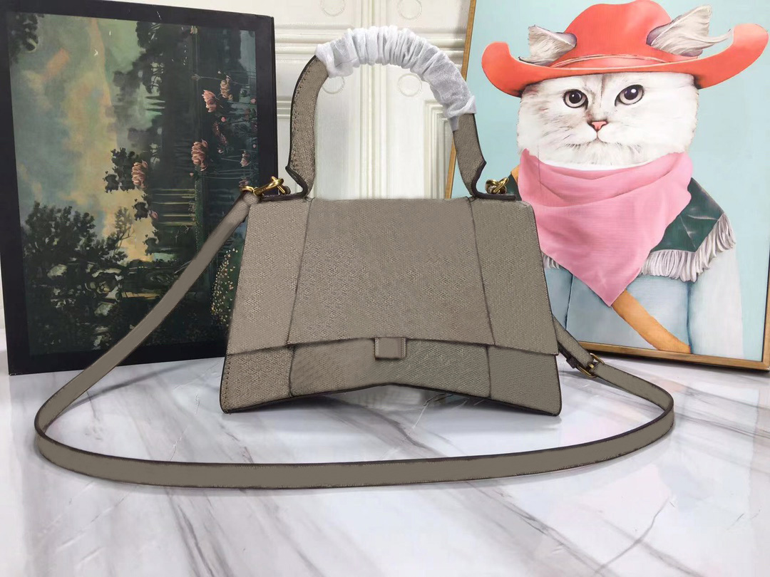 2022 Hacker item bag mini hourglass wrapper canvas designer crisscrossing letters cross body tote bag luxury women's handle bag in 697, 1697#2
2022 Hacker item bag mini hourglass wrapper canvas designer crisscrossing letters cross body tote bag luxury women's handle bag in 697, 1697#2