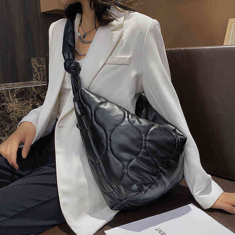 Evening Bags Handbags High Capacity Pu Leather Crossbody for Women Spring Shoulder and Purses Female Travel Hand Bag 220218, Pu-black
Evening Bags Handbags High Capacity Pu Leather Crossbody for Women Spring Shoulder and Purses Female Travel Hand Bag 220218, Pu-black