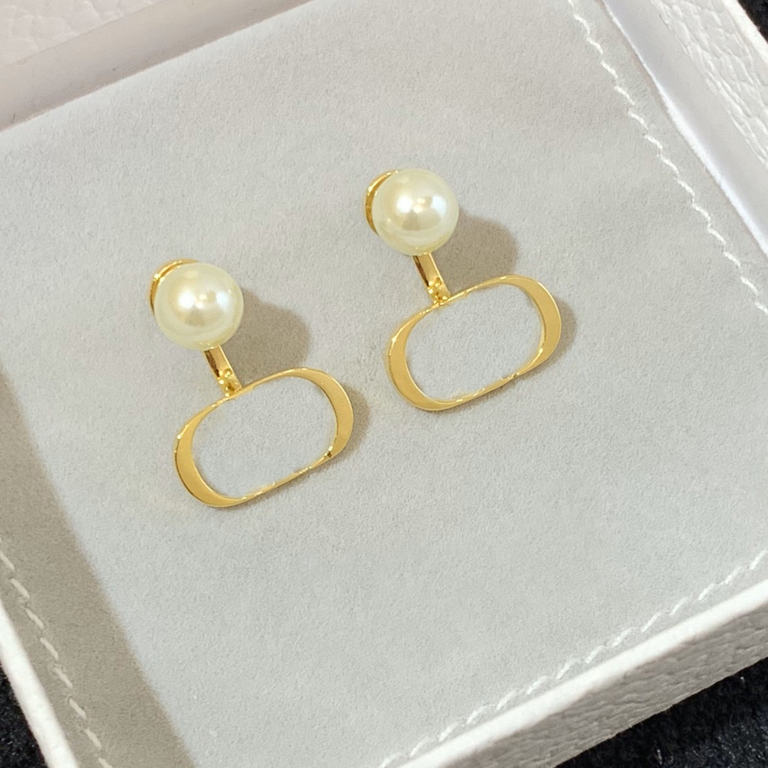 Women Pearl Stud Earrings Fashion Letter Gold Ear Studs Lady Luxurys Designers Earrings Jewelry Hoops Heanpok 22050402R
Women Pearl Stud Earrings Fashion Letter Gold Ear Studs Lady Luxurys Designers Earrings Jewelry Hoops Heanpok 22050402R