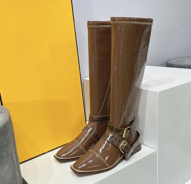Designer knee-high knight boots women's flat heel new Belt wrap slim patent leather long tube ladies all-match Knee boots 35-40
Designer knee-high knight boots women's flat heel new Belt wrap slim patent leather long tube ladies all-match Knee boots 35-40