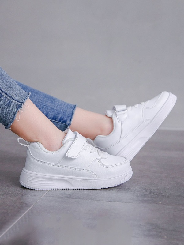 Kids Minimalist Hook-and-loop Fastener Strap Skate Shoes SHE