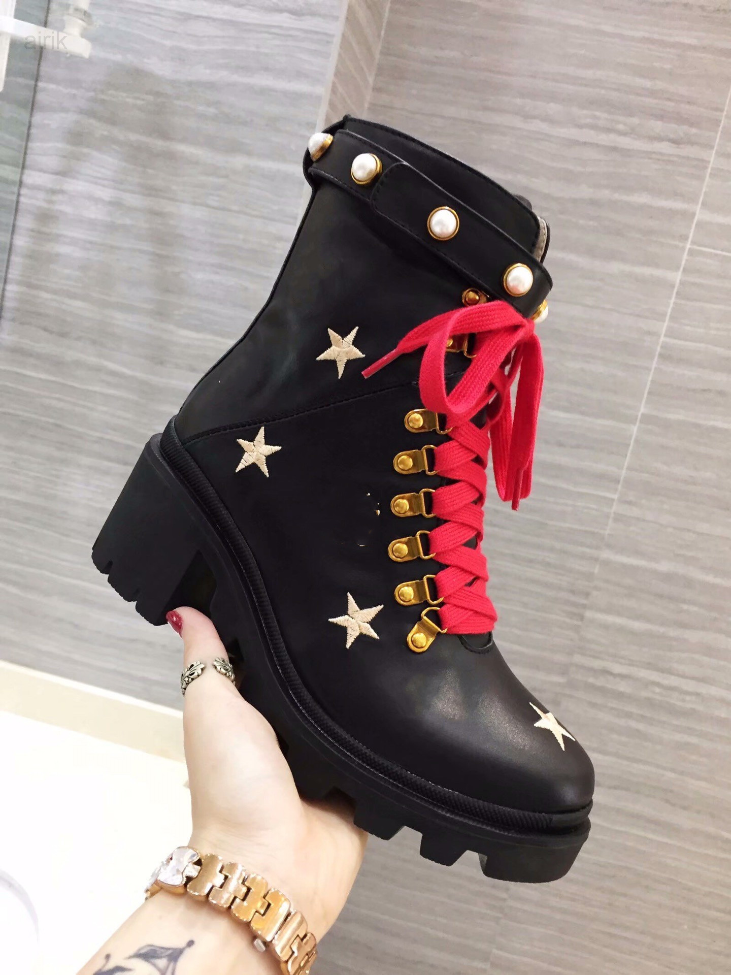 2023 women Boots Knitted Stretch Martin Boots Black Leather Knight Short Boots Design Leather Casual Shoes Size 35-42, 01
2023 women Boots Knitted Stretch Martin Boots Black Leather Knight Short Boots Design Leather Casual Shoes Size 35-42, 01