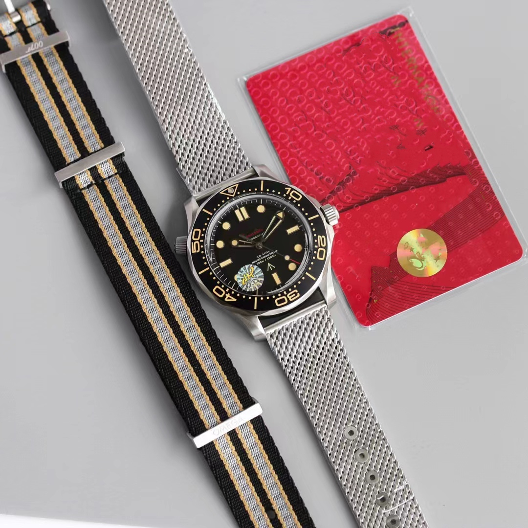 TOP Ceramic Bezel NTTD 42mm No Time to Die Men Orologio Sapphire Mens Watches Automatic Movement Mechanical Montre de luxe Watch James bond 007 Nato 300M Wristwatch c1, Picture color
TOP Ceramic Bezel NTTD 42mm No Time to Die Men Orologio Sapphire Mens Watches Automatic Movement Mechanical Montre de luxe Watch James bond 007 Nato 300M Wristwatch c1, Picture color