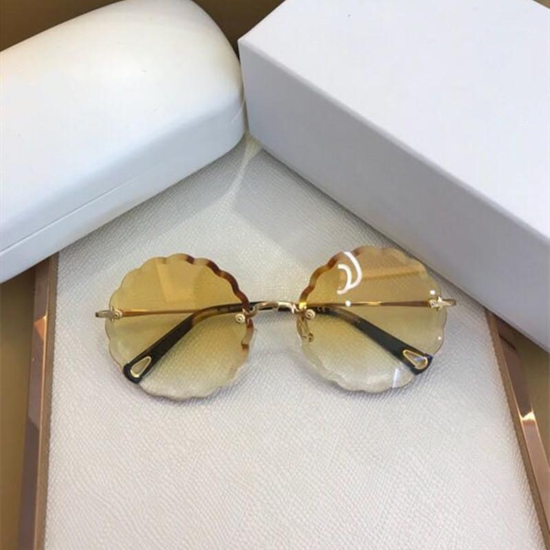 Sunglasses 2022 Fashion Women Petals Classic Vintage Style Brand Designer BOX Round Frame Oculos Gafas De Sol Eyewear
Sunglasses 2022 Fashion Women Petals Classic Vintage Style Brand Designer BOX Round Frame Oculos Gafas De Sol Eyewear