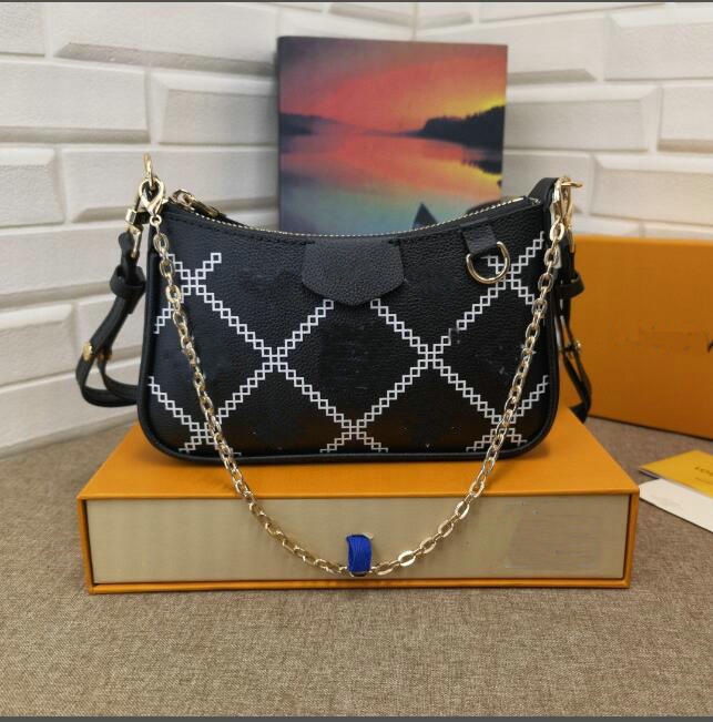 Designer handbags square fat chain bag real leather women's handbag large-capacity shoulder bags top quality quilted messenger bag M80480, White
Designer handbags square fat chain bag real leather women's handbag large-capacity shoulder bags top quality quilted messenger bag M80480, White
