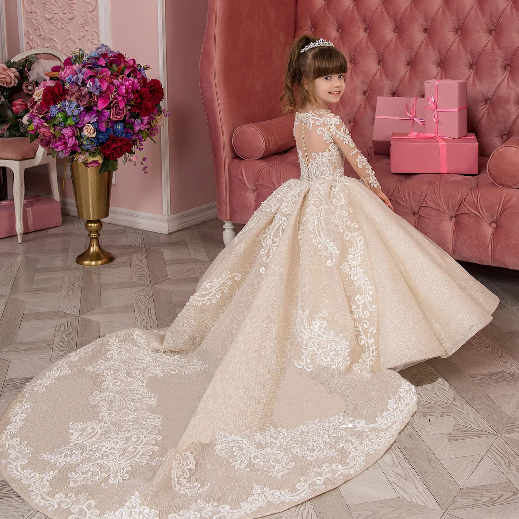Vintage Champagne Long Sleeve Flower Dresses Sheer Crew Neck Appliques Ruched Tulle Cute Girl Formal Party Gowns Pageant Wears Bc12715 B0312
