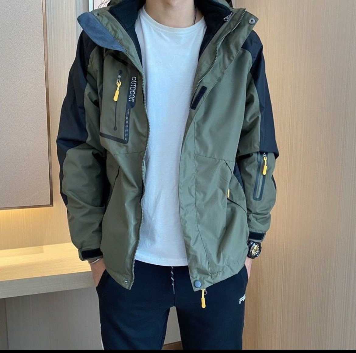 Men's Jackets Outdoor stormsuit men's and women's three in one or two-piece set spring, autumn and winter Plush thickened detachable coat windproof, 1201 black (no standard)
Men's Jackets Outdoor stormsuit men's and women's three in one or two-piece set spring, autumn and winter Plush thickened detachable coat windproof, 1201 black (no standard)
