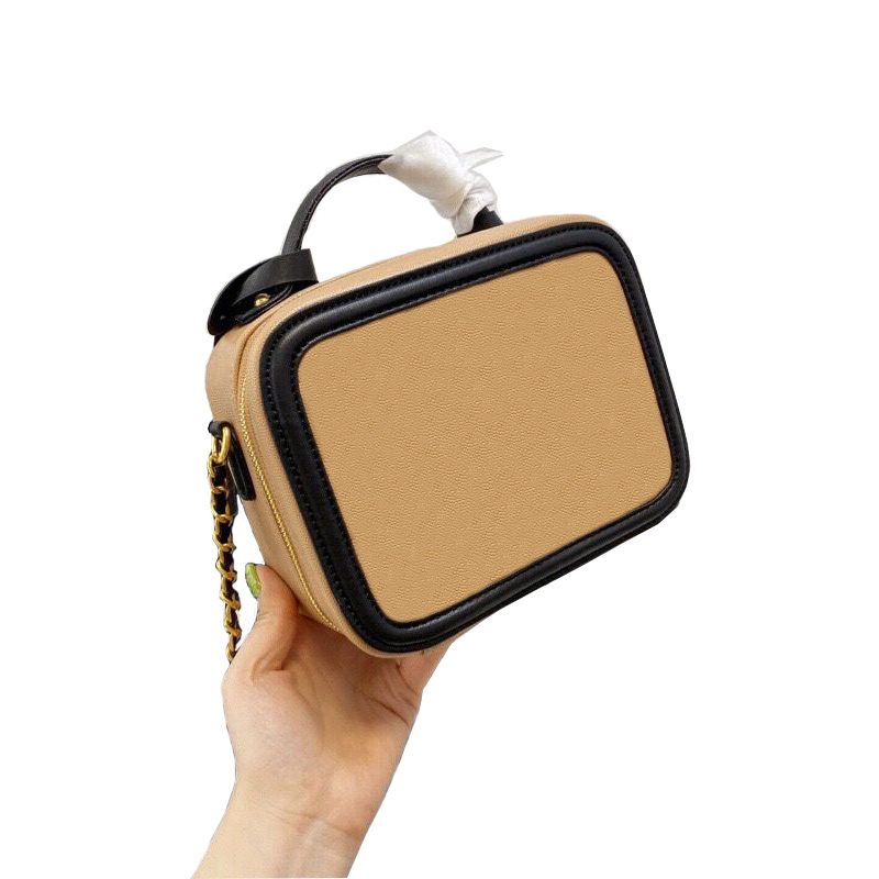 Luxurys Designers Shoulder Bags Cosmetic Make up Handbags Beauty bags lady Box Trunk crossbody bag for women fashion chains purse Genuine leather phone wallet, Khaki
Luxurys Designers Shoulder Bags Cosmetic Make up Handbags Beauty bags lady Box Trunk crossbody bag for women fashion chains purse Genuine leather phone wallet, Khaki
