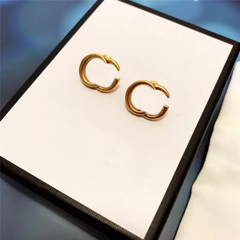 Classic Letter Earrings Studs Retro Designer Charm Earrings Women Eardrops Jewelry With Gift Box For Party
Classic Letter Earrings Studs Retro Designer Charm Earrings Women Eardrops Jewelry With Gift Box For Party