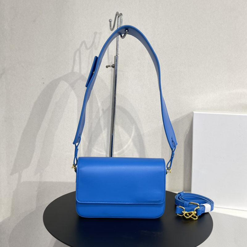2022 Top Designer Ladies Bags New Underarm Frosted Suede Shoulder Bag Adjustable Straps Luxury Handheld, Khaki
2022 Top Designer Ladies Bags New Underarm Frosted Suede Shoulder Bag Adjustable Straps Luxury Handheld, Khaki