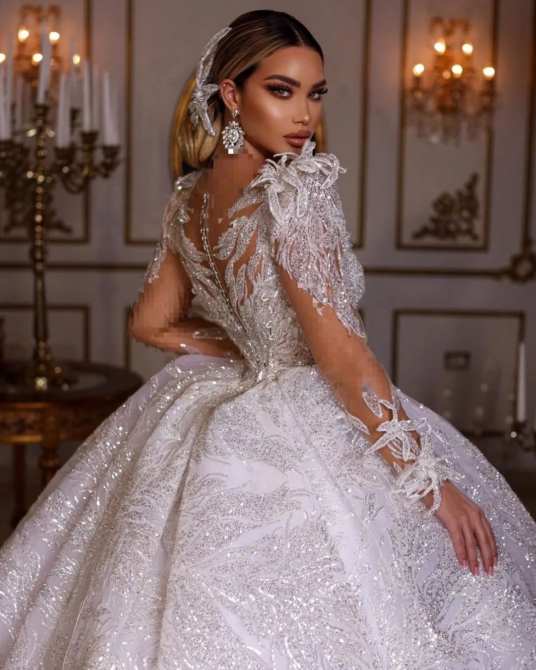 Princess Luxurious Ball Gown Wedding Dresses Bridal Sexy V Neck Long Sleeves Backless Lace Appliques Sequins Sweep Floor Ruffles Gowns Satin Custom Ma