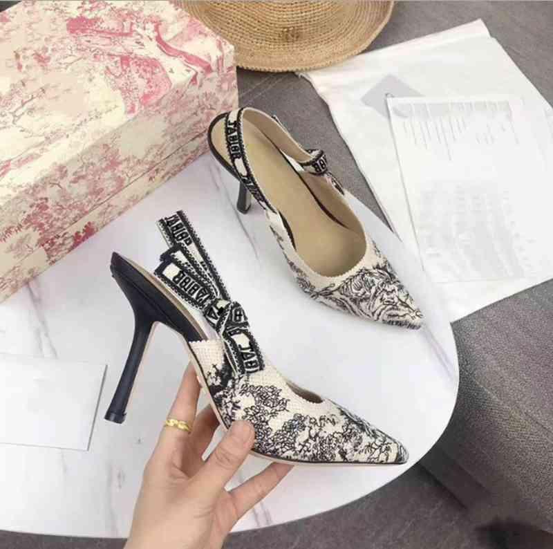 2020 Latest Dress Shoes Color Letter Bow Knot Heels Ladies Runway Pointed Toe Low Heels Ladies Gladiator Sandals Ladies Brand Design Mesh Shoes
2020 Latest Dress Shoes Color Letter Bow Knot Heels Ladies Runway Pointed Toe Low Heels Ladies Gladiator Sandals Ladies Brand Design Mesh Shoes