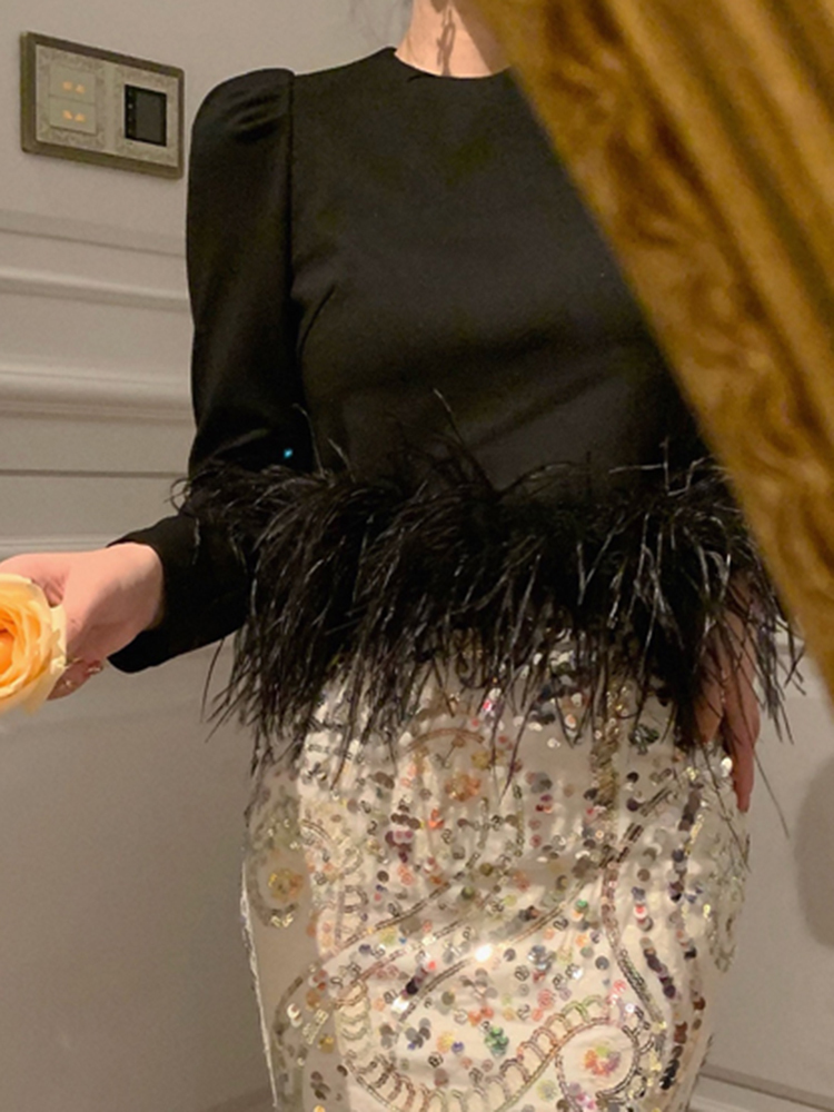 TWOTWINSTYLE Casual Plain T Shirt For Women Round Neck Loose Long Sleeve Patchwork Feathers Pullovers Female Spring Clothes 220321