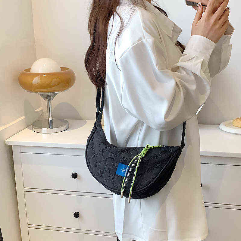 French Minority Design Bags Women s Fashion High Sense Texture Ins Chest Bag Leisure Messenger Bag 220517