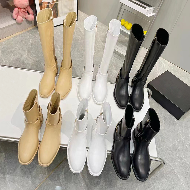 Top women's medium boots leather autumn winter chain side zipper flat heel small high tube thick heel and calf Knight Martins, Black
Top women's medium boots leather autumn winter chain side zipper flat heel small high tube thick heel and calf Knight Martins, Black