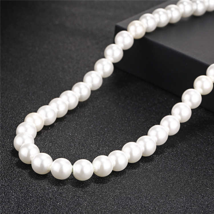 European and American pop ASAP rocky with retro aricial pearl necklace men and women hiphop clavicle chain couple Choker8110750