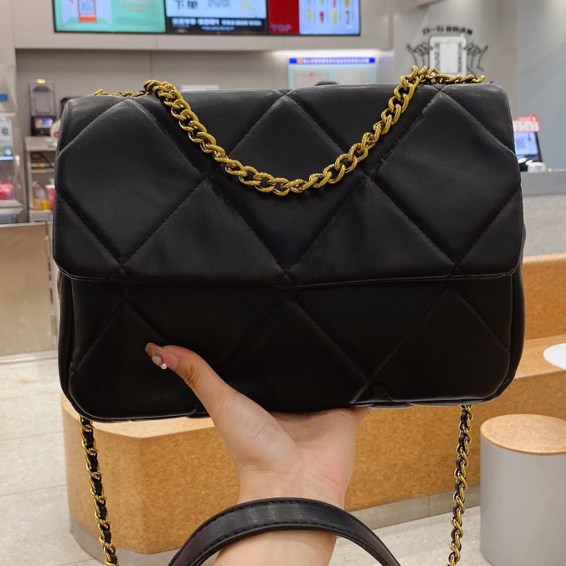 Shoulder Crossbody Bag Hand Carry Crossbody Fashion Top Quality Handbag Walle Thread Plain Purse Purses Clutch Zipper Button Backpack 2022 Luxury Designers Women, Customize
Shoulder Crossbody Bag Hand Carry Crossbody Fashion Top Quality Handbag Walle Thread Plain Purse Purses Clutch Zipper Button Backpack 2022 Luxury Designers Women, Customize