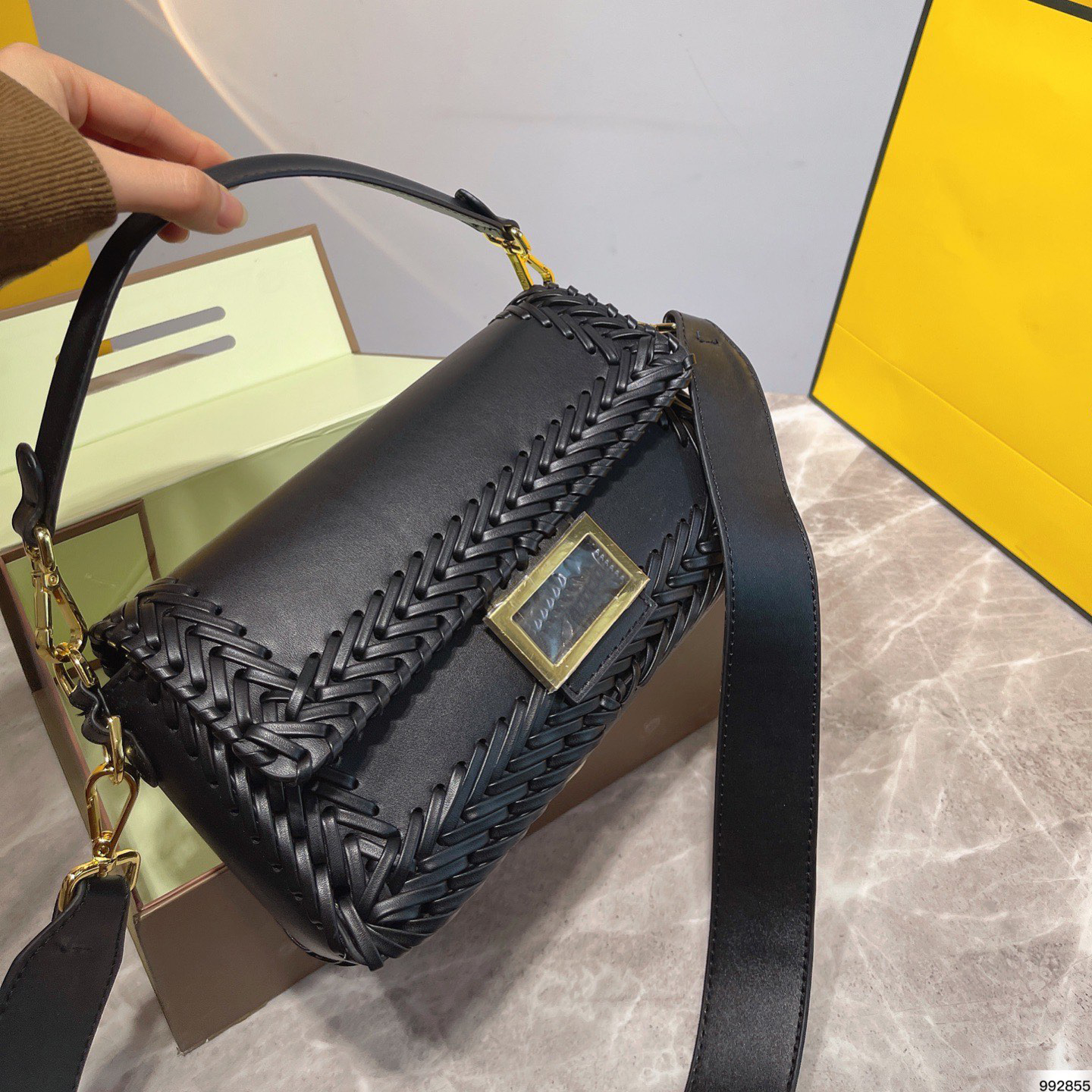 Bags Designer Woman High Quality Wallets Flip Cover Crossbody Handbags Spring Summer Messenger Handbag Purses Weaving Armpit Shoulder Bag Tote Purses 25cm, Pink
Bags Designer Woman High Quality Wallets Flip Cover Crossbody Handbags Spring Summer Messenger Handbag Purses Weaving Armpit Shoulder Bag Tote Purses 25cm, Pink