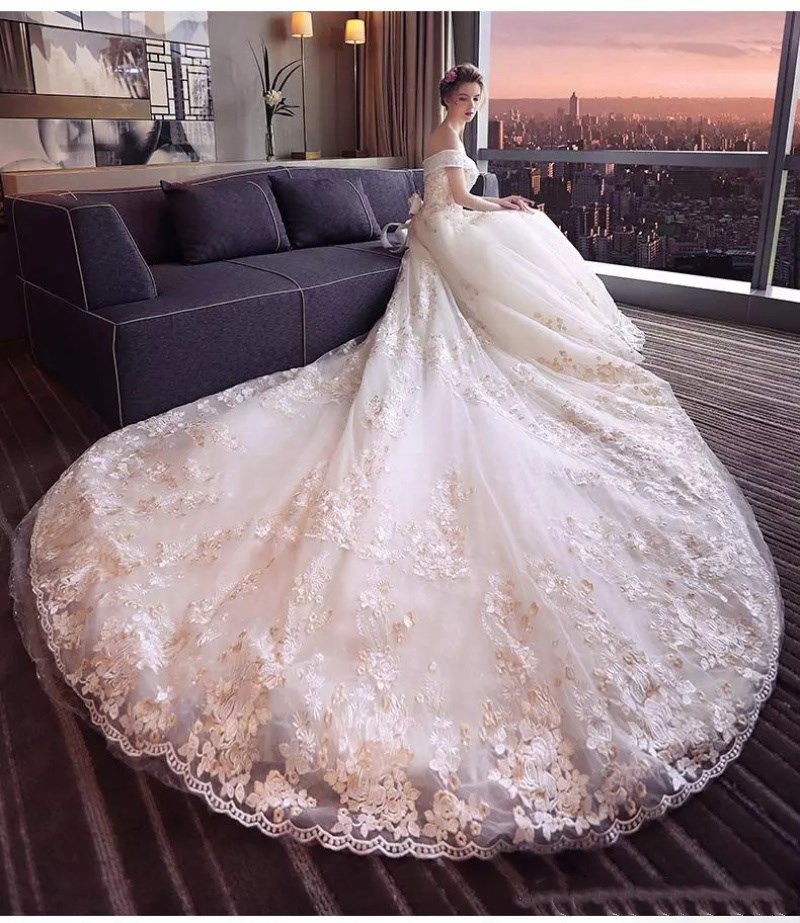 Luxury A Line Wedding Dresses 2018 Off The Shoulder Lace Appliques Princess Bridal Gowns Lace Up Back Chapel Train Wedding Dress Vestidos