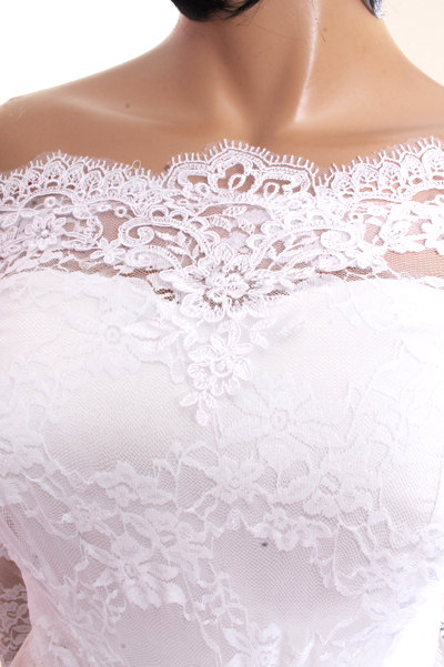 2019 New Lace Bridal Jackets Off-shoulder Neck Long Sleeve Covered Button Lace Applique Wedding Wraps Bolero Custom Made