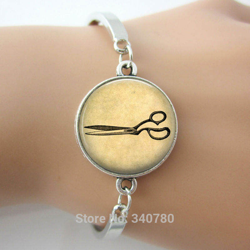 Vintage Scissors Bangle Glass Art Picture ,Photo Pendant bracelets & bangles Faith Jewelry Design 1 pc per lot free shipping
Vintage Scissors Bangle Glass Art Picture ,Photo Pendant bracelets & bangles Faith Jewelry Design 1 pc per lot free shipping