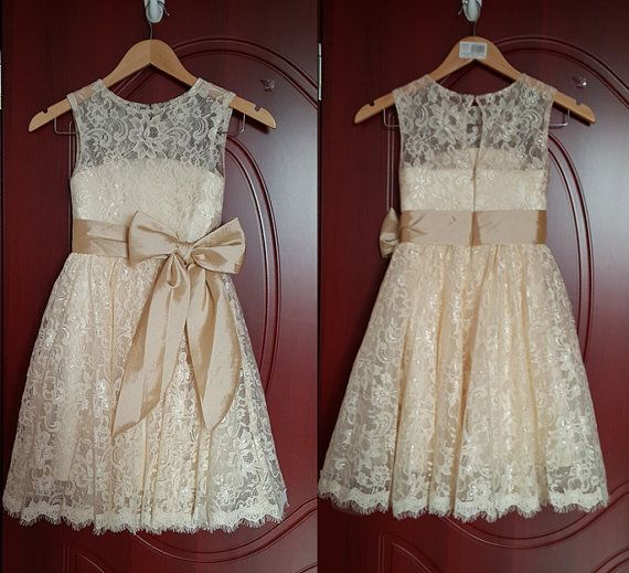 2015 Short Champagne Lace Bridesmaid Dresses Knee Length Sheer Jewel Neckline Sash Bowknot Keyhole Back Wedding Party Prom Gowns 
2015 Short Champagne Lace Bridesmaid Dresses Knee Length Sheer Jewel Neckline Sash Bowknot Keyhole Back Wedding Party Prom Gowns