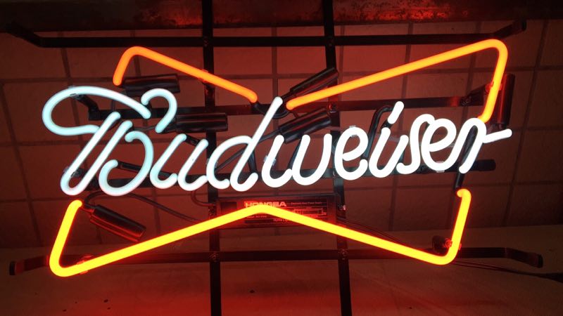 17"x14" Budweiser Bud Real Glass Tube Neon Light Sign Store Sports Beer Bar Pub Wall Decor Lamp
17"x14" Budweiser Bud Real Glass Tube Neon Light Sign Store Sports Beer Bar Pub Wall Decor Lamp