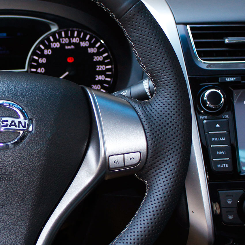 Steering wheel cover Case for NISSAN TEANA 2013 X-TRAIL 2014 Genuine leather DIY Car styling Interior decoration Leather cover