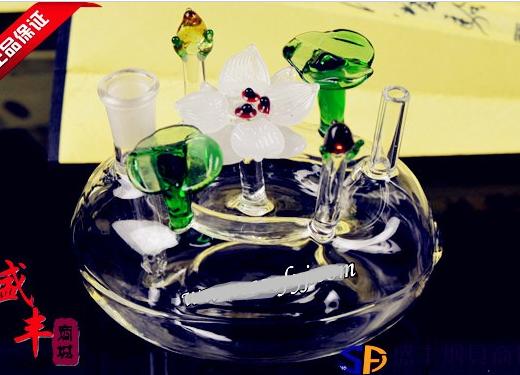 Free shipping wholesale Hookah - Hookah glass pot [lotus flower beds, color random delivery
Free shipping wholesale Hookah - Hookah glass pot [lotus flower beds, color random delivery
