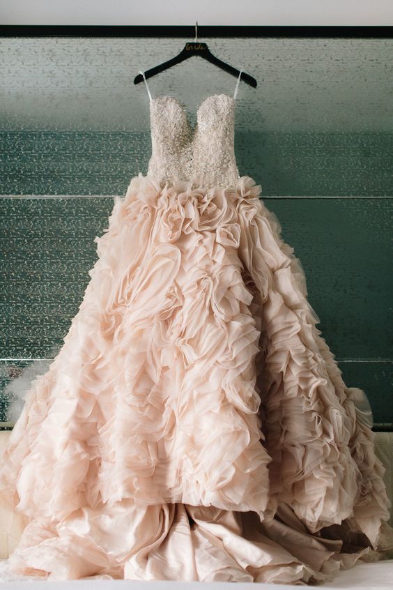 Real Photos 2017 Blush Lace Beaded Top Ruffle Draped Organza Skirt Long Wedding Dresses Bridal Gowns Lace Up Back Custom Made EN10268, Same as image
Real Photos 2017 Blush Lace Beaded Top Ruffle Draped Organza Skirt Long Wedding Dresses Bridal Gowns Lace Up Back Custom Made EN10268, Same as image