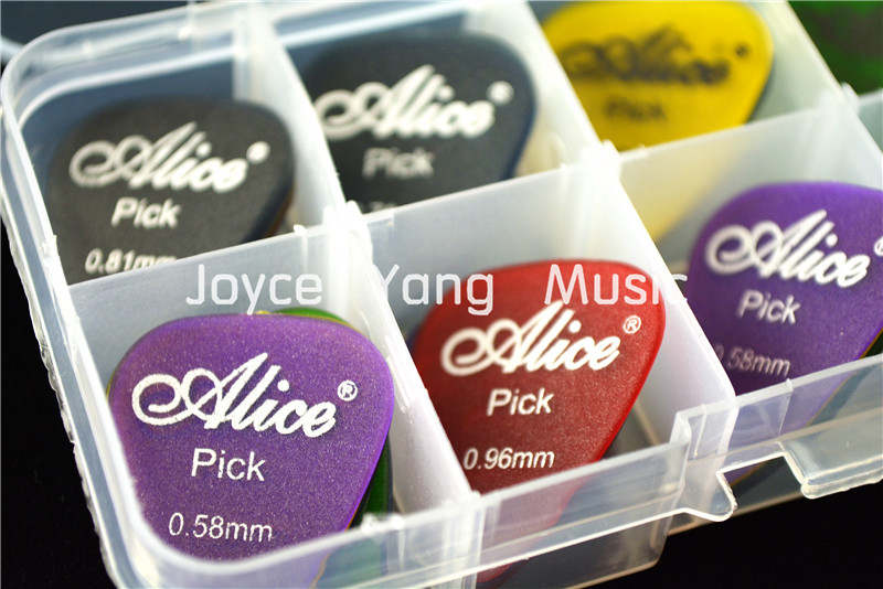 50pcs Alice Matte Clear Transparent Acoustic Electric Guitar Picks Plectrums+1 Plastic Picks Holder Case Box Free Shipping
50pcs Alice Matte Clear Transparent Acoustic Electric Guitar Picks Plectrums+1 Plastic Picks Holder Case Box Free Shipping