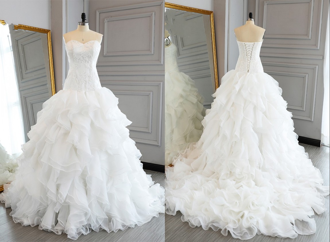 Real Photos Strapless 2018 Ruffles Wedding Dress Ball Gown Cheap Organza Court Train Lace Applique Lace up Back Plus size Designer Bridal, Ivory
Real Photos Strapless 2018 Ruffles Wedding Dress Ball Gown Cheap Organza Court Train Lace Applique Lace up Back Plus size Designer Bridal, Ivory